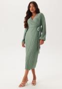 BUBBLEROOM  Pleated Wrap Dress Dusty green L