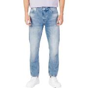 Suorat farkut Calvin Klein Jeans  DAD JEAN J30J323361  IT 46