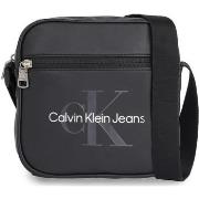 Laukut Calvin Klein Jeans  MONOGRAM SOFT SQ CAMERA18 K50K511826  Yksi ...