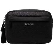 Pikkulaukut Calvin Klein Jeans  CK MUST COMPACT CASE K50K512200  Yksi ...