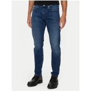 Suorat farkut Calvin Klein Jeans  J30J325983  US 29 / 32