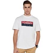 Lyhythihainen t-paita Tommy Jeans  DM0DM19684  EU L