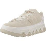 Tennarit UGG  W CAPTRAIL LOW  36