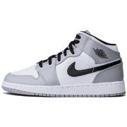 Tennarit Nike  Air Jordan 1 Mid Light Smoke Grey  40