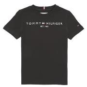 Lyhythihainen t-paita Tommy Hilfiger  ESSENTIAL TEE S/S  4 vuotta