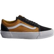 Kengät Vans  VN000CNGD3W1-BLACK  40