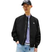 Toppatakki Tommy Jeans  DM0DM21674  EU S