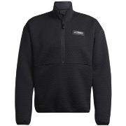 Svetari adidas  Terrex Utilitas Hike  EU S