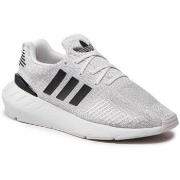 Kengät adidas  GV7969  40