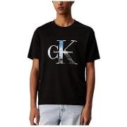 Lyhythihainen t-paita Calvin Klein Jeans  J30J327483BEH  EU M