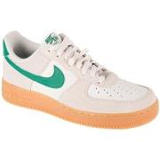Kengät Nike  Air Force 1 07  48 1/2