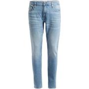 Farkut Guess  Chris  US 29 / 32