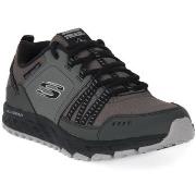 Kengät Skechers  CCBK ESCAPE  45
