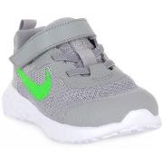Tennarit Nike  009 REVOLUTION 6 LT  21
