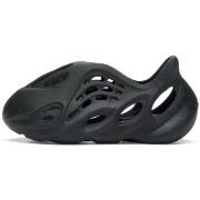 Tennarit Yeezy  Foam RNNR Onyx  47