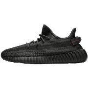 Kengät adidas  Yeezy Boost 350 V2 Static Black Reflective  41 1/3