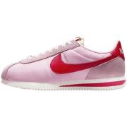 Kengät Nike  Cortez TXT Medium Soft Pink Sail  41