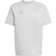 Lyhythihainen t-paita adidas  JY5947  EU XXL
