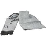 Huivit Alviero Martini  K S564 1748  Yksi Koko