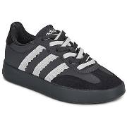 Kengät adidas  BARREDA  36