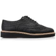 Kengät Clarks  Baille Brogue  36
