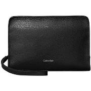 Pikkulaukut Calvin Klein Jeans  FOIL EMBOSS SMALL WASHBAG LV04D1153G  ...