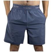 Shortsit & Bermuda-shortsit Calvin Klein Jeans  00GMS4S8355BX  EU S