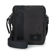 Pikkulaukut Calvin Klein Jeans  CANVAS MIX REPORTER  Yksi Koko