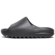 Rantasandaalit adidas  Yeezy Slide Onyx  39