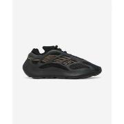 Kengät adidas  Yeezy 700 V3 Clay Brown  42