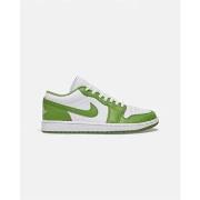 Kengät Nike  Jordan 1 Low Se  40