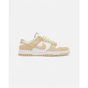 Kengät Nike  Dunk Low SE Team Gold Suede  40