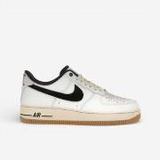 Kengät Nike  Wmns Air Force 1 07  37 1/2