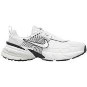Kengät Nike  V2K Run Summit White Platinum Tint (Women's)  42