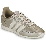 Kengät adidas  BARREDA LO  36