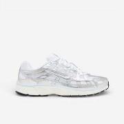Kengät Nike  P-6000 White Blue Tint Sail Metallic Silver (Women's)  36...