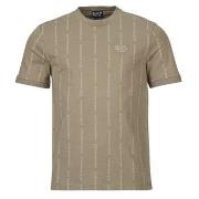 Lyhythihainen t-paita Emporio Armani EA7  TRAIN GRAPHIC SERIES TEE SS ...