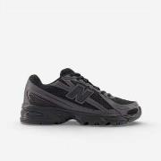 Kengät New Balance  740 Triple Black (GS)  39