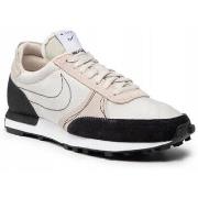 Kengät Nike  Daybreak Type  45