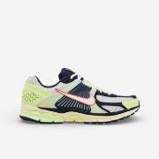 Kengät Nike  Zoom Vomero 5 Volt Navy  43
