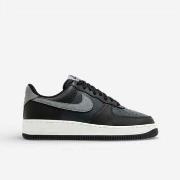 Kengät Nike  Air Force 1 '07 Smoke Grey  44 1/2