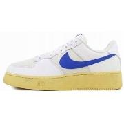 Kengät Nike  Air Force 1 '07  42