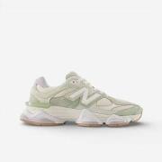Kengät New Balance  9060 Garter Snake Pearl Grey  45 1/2