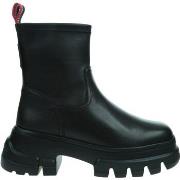 Kengät Tommy Hilfiger  Chunky Chelsea  39