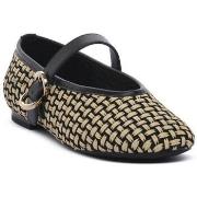 Balleriinat Frau  69R3PGNE  37