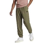 Jogging housut / Ulkoiluvaattee adidas  Pantalons  Essentials Small Lo...