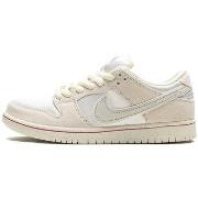 Kengät Nike  SB Dunk Low City Of Love Light Bone  42 1/2