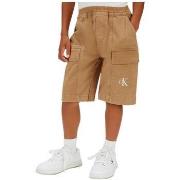 Shortsit & Bermuda-shortsit Calvin Klein Jeans  LVCKSJC31BGEZ  4 vuott...