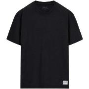 Lyhythihainen t-paita Guess  Cn Ss Acid Wash Oversize Tee  EU S