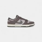 Kengät Nike  Dunk Low SE Platinum Violet Cave Stone  41